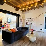 Private Pool In The Heart Of Motor Valley Апартаменты