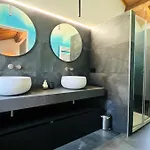 Private Pool In The Heart Of Motor Valley