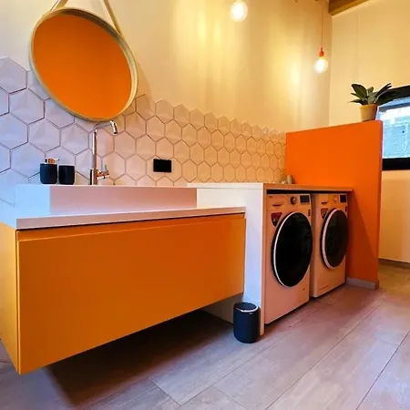 Private Pool In The Heart Of Motor Valley Apartmán