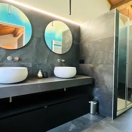 Private Pool In The Heart Of Motor Valley