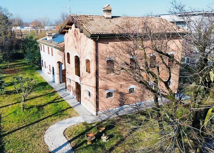 Private Pool In The Heart Of Motor Valley Daire *