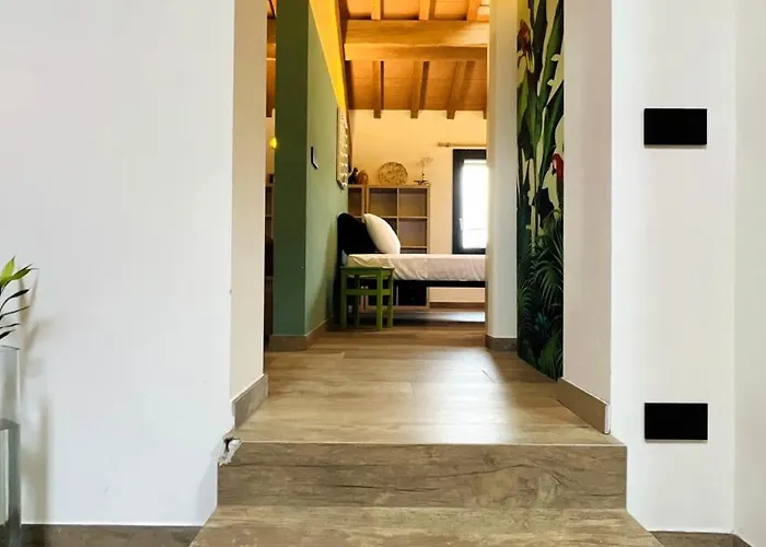 Daire Private Pool In The Heart Of Motor Valley